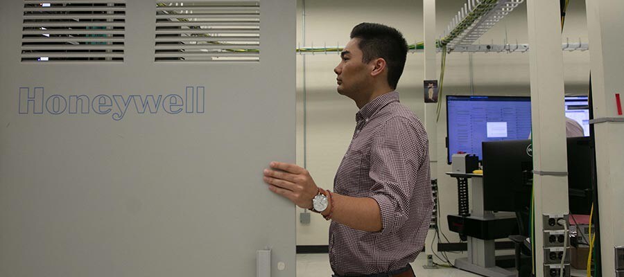 3 Things to Know About Honeywell Robotics